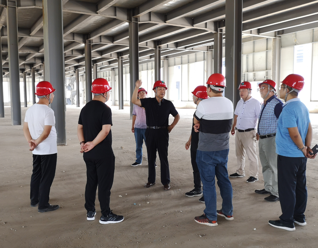 集團公司領(lǐng)導(dǎo)到項目進行檢查指導(dǎo)工作